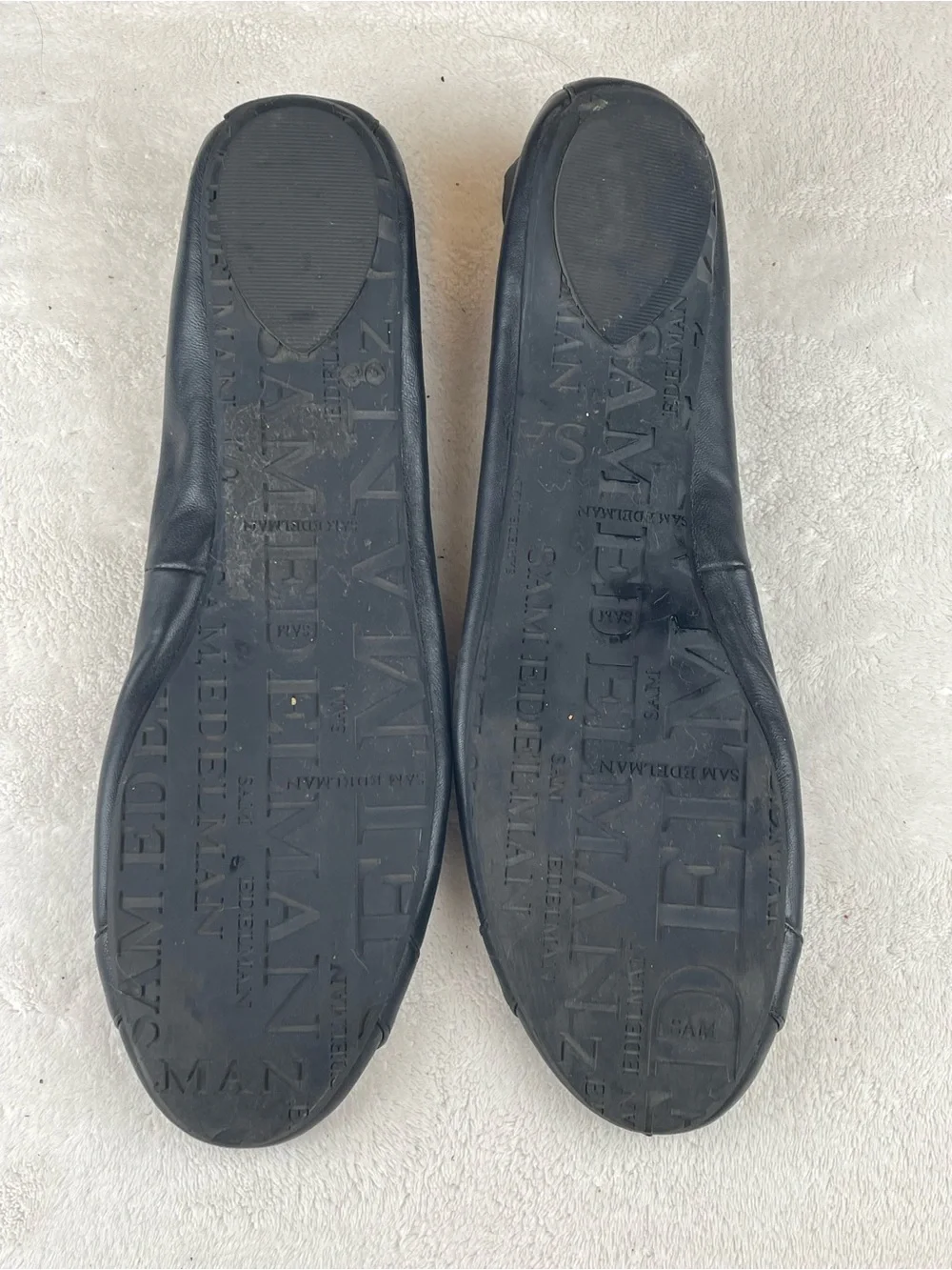 Black Women's Chain-Accent Ballet Flats
